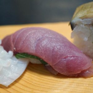 博多割烹 州二郎 季節の旬にぎり寿司５貫セット 寒ブリ